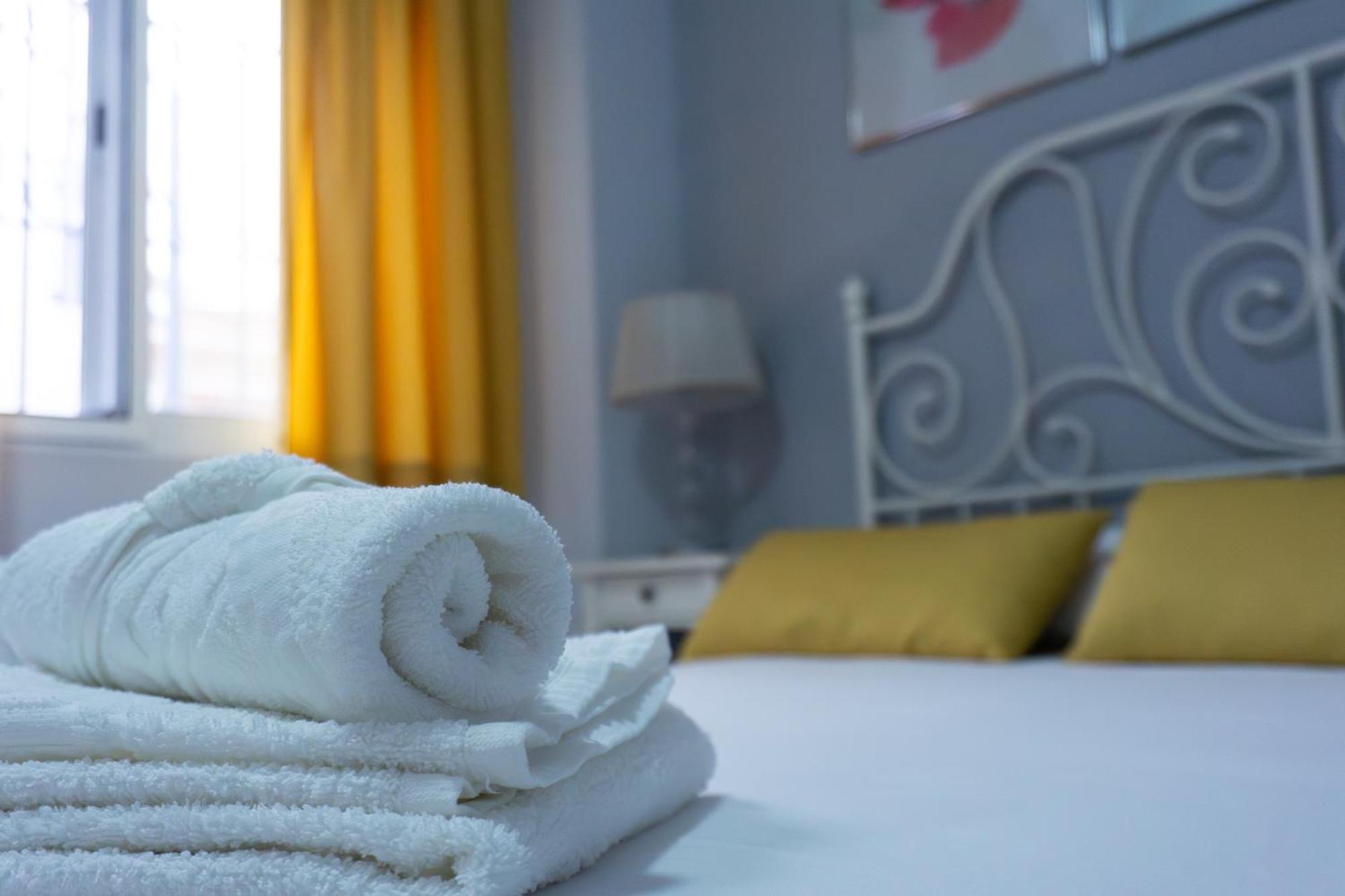 Вилла Beautiful Malaga House - Holidays Экстерьер фото