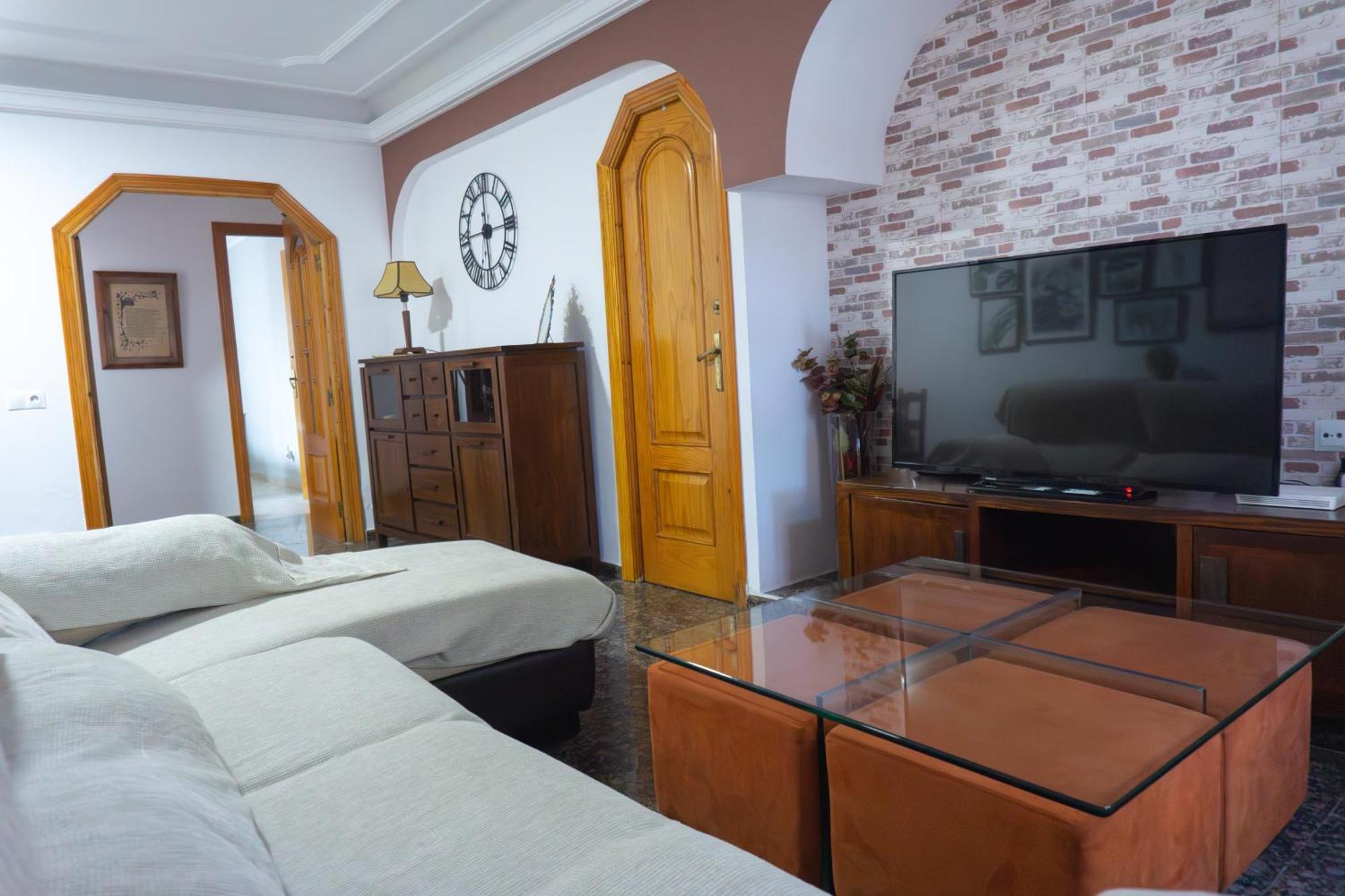 Вилла Beautiful Malaga House - Holidays Экстерьер фото